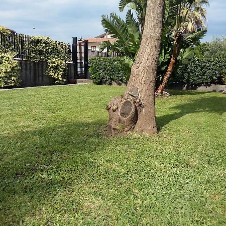 Appartamenti Sole Delle Aci Aci SantʼAntonio Kültér fotó